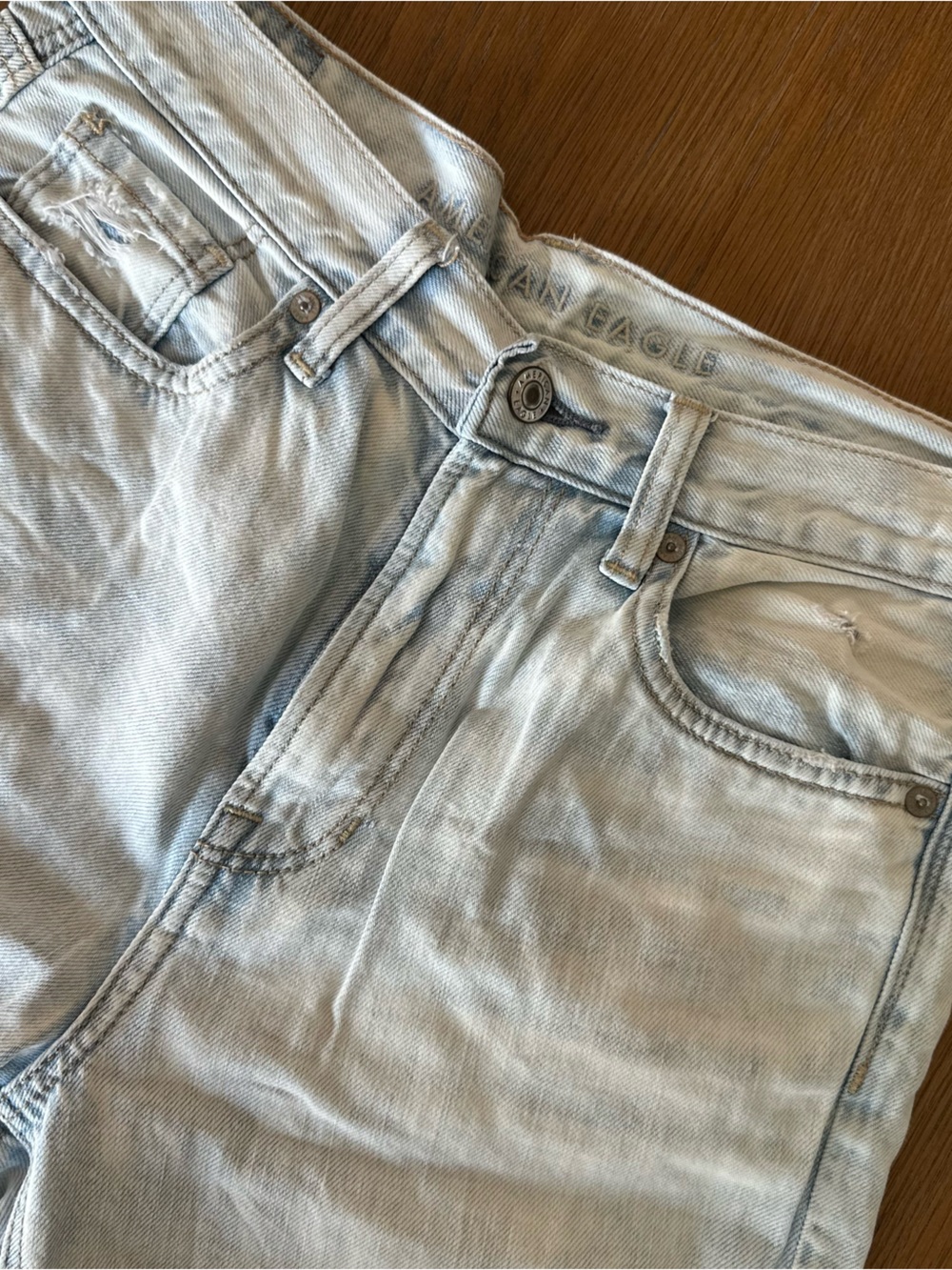 American Eagle High Rise Light Blue Women's Distressed Denim Jeans